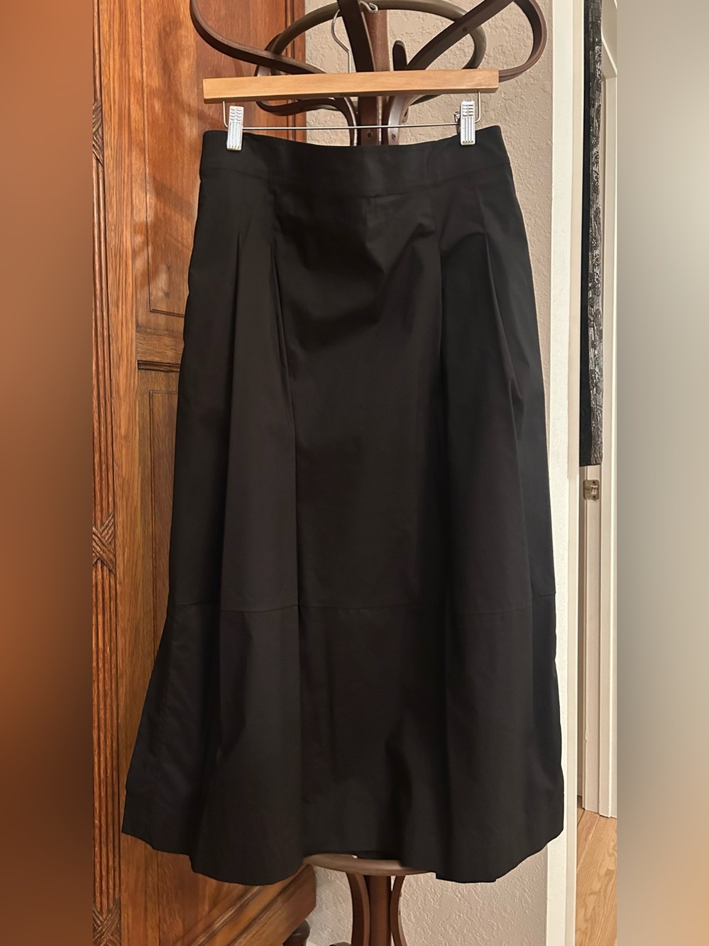 DKNY Black Midi Skirt with Flat Front and Back Elastic Waist Size L